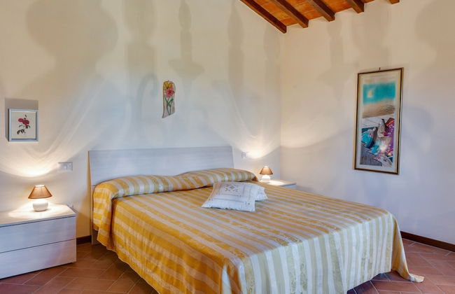 Farmhouse in Tuscany With Pool & Vineyard View - Foto 9