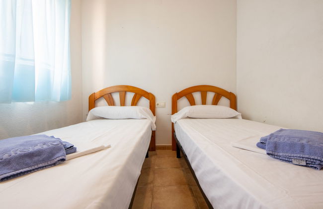 3 bedroom House in Salou with swimming pool and garden - Photo 14