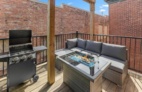 Steps Away From Mass Ave in Heart of Indy with Balcony - Foto 22