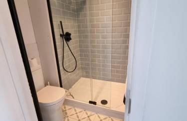 HighTide - 2 bed with parking, balcony & sea view. - Photo 40