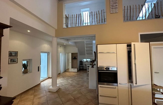 Milan Modern Retreat - Photo 8