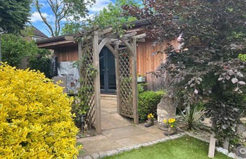 Thistle Lodge - Quiet Garden lodge with off road parking - Foto 2