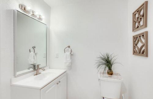 El Paso Home about 2 Mi to University Medical Center! - Foto 17