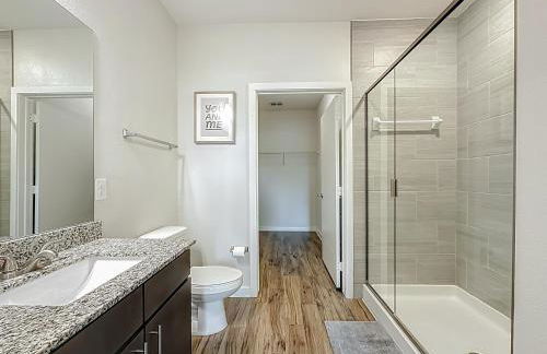 XL 1BR 2-King Beds Near Mayo Pool Gym Workspace - Foto 31