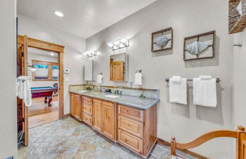 Tahoe Island Retreat Hot Tub & Game Room - Foto 30