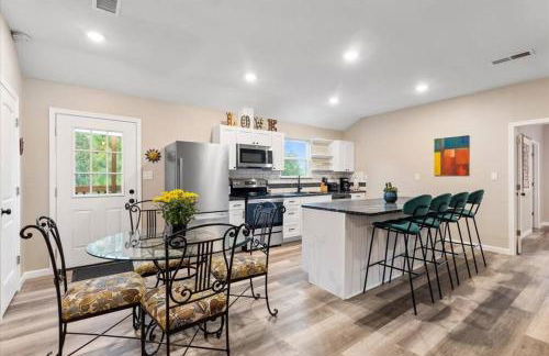 Modern Cabin Nestled in a Pine Forest Near Austin - Foto 81