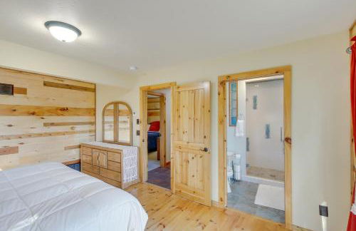 Idyllic Sturgeon Bay Cabin with Fire Pit and View - Photo 20