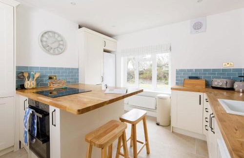 Newly Renovated Cottage 150m From Waterfront - Foto 16