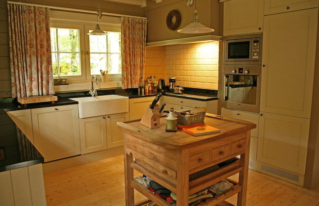 Countryside Chalet in Bomal sur Ourthe With Sauna, Balcony - Photo 9