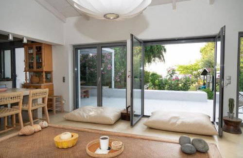 Beach Villa Next To The Waves! - Photo 13