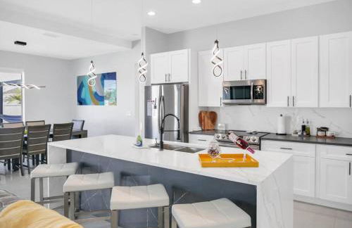 Casa Sevilla, heated pool, sleeps 9, 4B3B - Foto 10