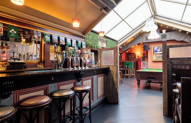 Ewings Bar & Self-Catering Accommodation - Foto 15