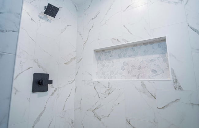 Spacious Delightful 4 BR/ 3 BA Close to Downtown - Foto 29