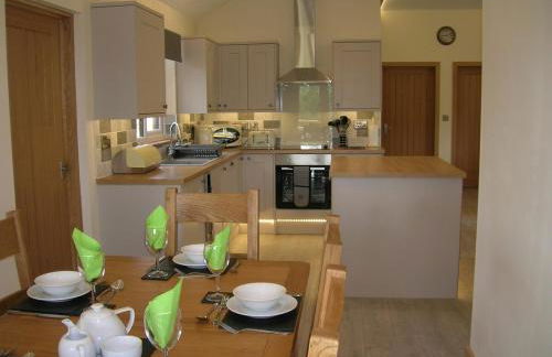 River Lodge Hot Tub Sleeps 6 - Photo 17