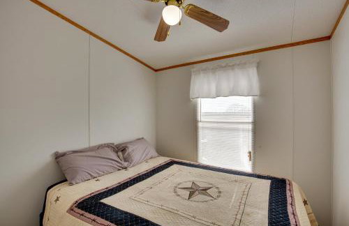 Game Room, Fireplaces, On-Site Lake! Kaufman Home - Foto 39