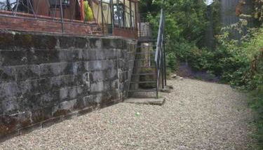 Riverside Chalet in heart of Lampeter, West Wales - Foto 3