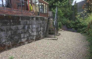 Riverside Chalet in heart of Lampeter, West Wales - Foto 3