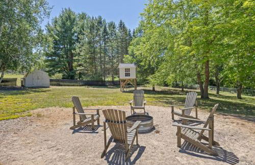 Pet Friendly 3BR 3BA Home near Traverse City with Game Room and Fenced Yard - Foto 17
