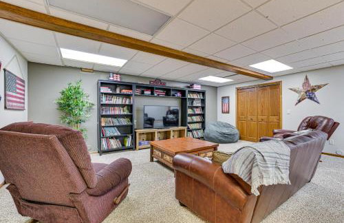 7,000 Sq Ft! Private Rapid City Estate with Pool - Foto 18