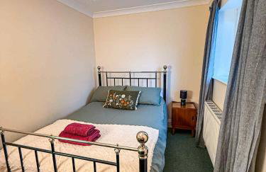 Three Bedroom Bungalow ideal for families or contractors Highbridge - Photo 30