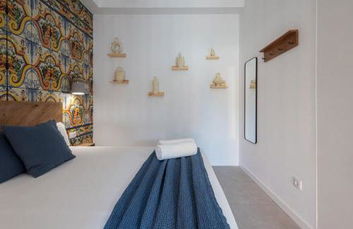 FLORIT FLATS - Stylish Valencia Ceramic Apartments with Free Bicycles by the Joaquin Sorolla Station - Photo 39