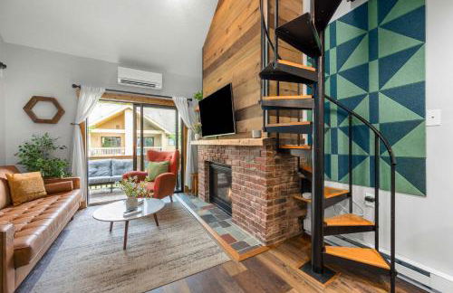 Renovated Ski In Out Condo King Bed Patio Grill - Foto 9