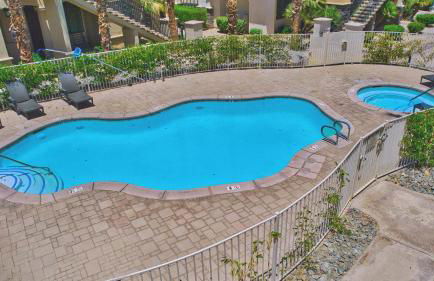 CLR109 Charming 1 Bedroom Overlooking the Pool - Foto 23