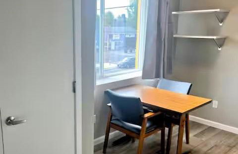 Cozy Micro Suite Unit 8 Sleeps 2 Minutes to Downtown - Foto 10