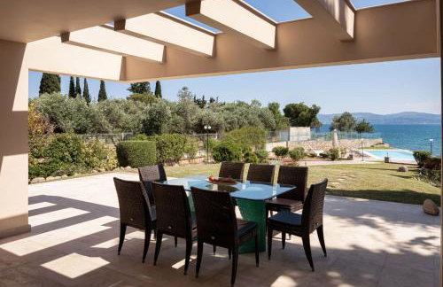 Eretria Luxurious Seafront Villa - Photo 61