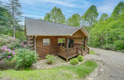 Peaceful Smoky Mountain Cabin with Deck and Fire Pit! - Foto 29