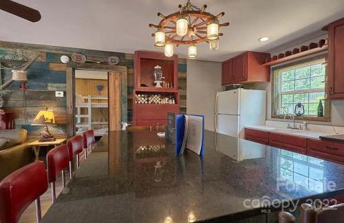 Charming Waterfront Cottage Getaway - Foto 30