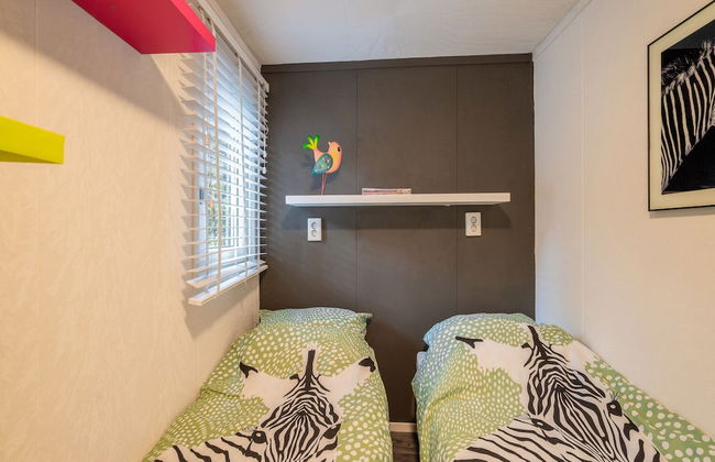 Beautiful Holiday Chalet in Emst With a Private Garden - Photo 4