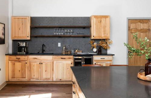 5 King Beds - Sleeps 18 - Game Room - Brew Trail - Foto 58