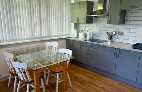 Spacious 2 Bedroom Flat City Centre - Foto 1