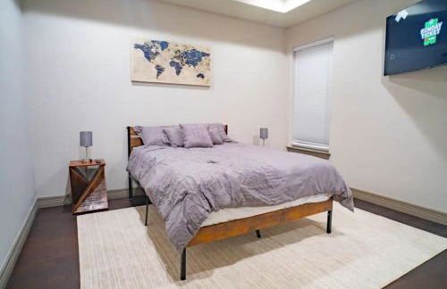 4 Bedrooms Pool Game room Massive Kitchen - Photo 21