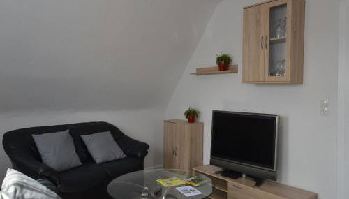 Central Rees Stay for Four - Photo 3