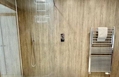 Stunning 7 Bedroom Escape Near New Forest and Beach - Large Garden - Serene Setting - Sleeps 14 - Foto 55