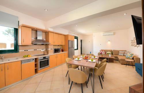 Eliomar Beachside Villa - Photo 13