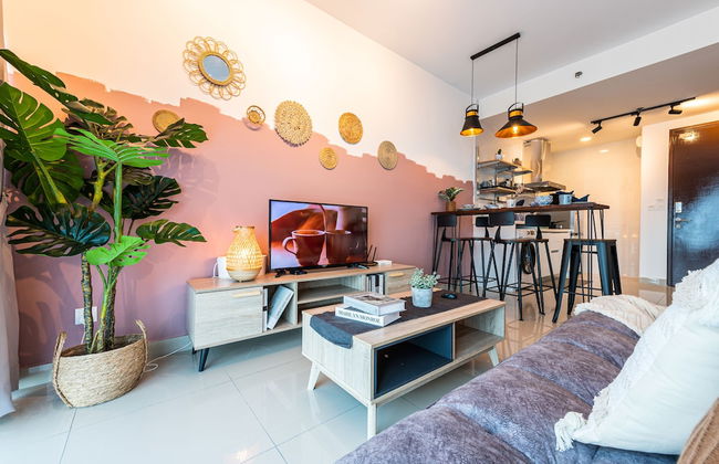 5P Luxury Studio 3min To Setia City Mall - Photo 1