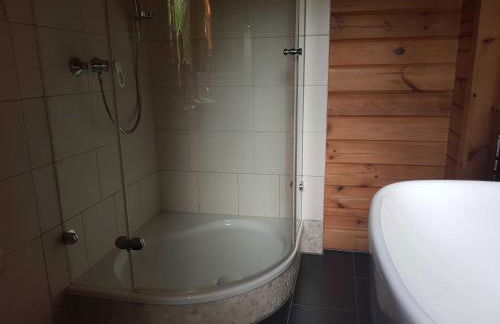 Blockhaus Canow mit Fahrrädern - Foto 11