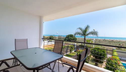 Global Properties, Adosado en primera linea de playa con vistas al mar - Foto 2