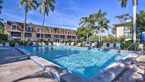 Coastal Downtown Naples Condo - Walk to the Beach! - Foto 3