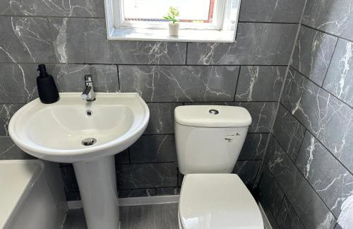 Affluent Living Property perfect for contractors & individuals Free Parking - Foto 18