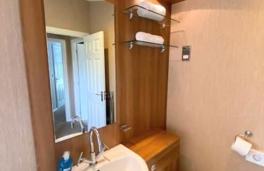 Benarty 11 with Private Hot Tub - Fife - Loch Leven - Lomond Hills - Pet Friendly - Photo 19
