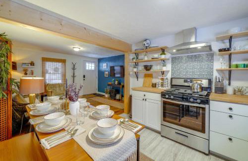 Walk to Dtwn Fayetteville Family Home with Fire Pit - Foto 9