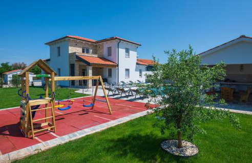 5 Bedroom Nice Home In Vidulini - Photo 10