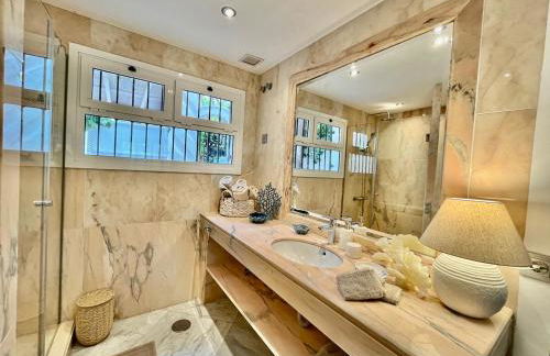 Cozy Townhouse with Sea View - Photo 28