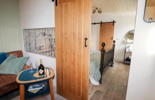 The Shearer's Hut - Photo 7