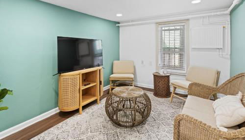 Tropical Bohemian 1BR Apt near Atlantic City Beach - Foto 2