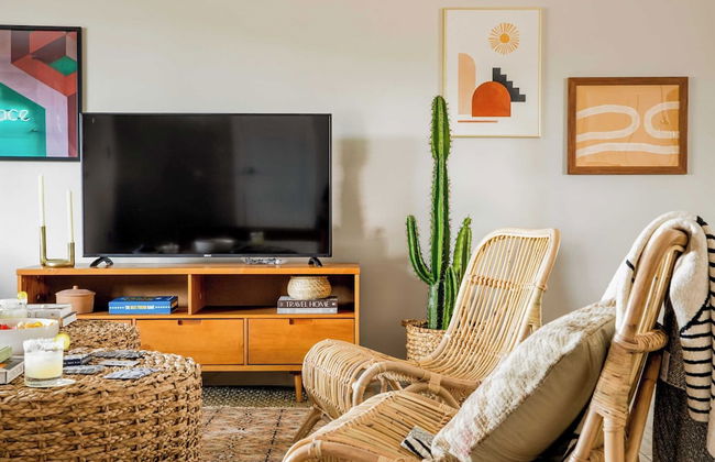 Daisy by Avantstay Modern Home w/ Spacious Backyard, Pool & Table Tennis - Foto 15